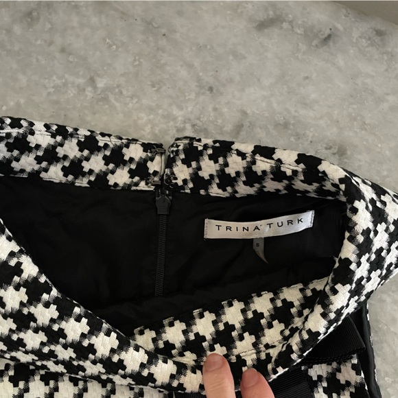 Trina Turk Cinnabar Houndstooth Top - Picture 7 of 14